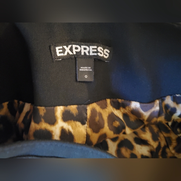 Express Pencil Skirt - Picture 5 of 9